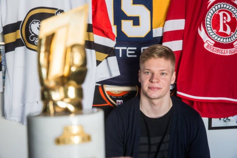 Miro Aaltonen vaihtaa AHL:stä KHL:ään.