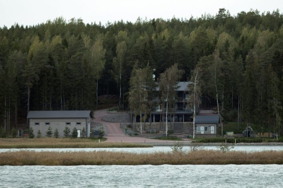 Poliisi teki toissa syyskuussa laajan ja huomiota herättäneen etsinnän yhtiön ja venäläismiehen kiinteistöihin Turun saaristossa. LEHTIKUVA / RONI LEHTI