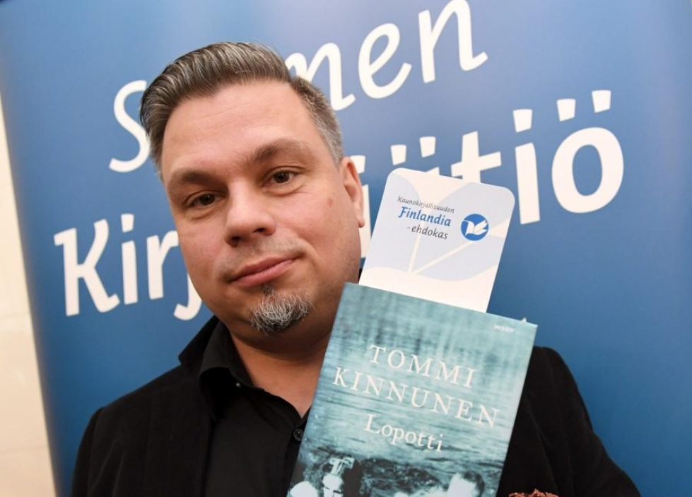 Tommi Kinnusen Lopotti voitti kaunokirjallisuuden Lukija-Finlandian. LEHTIKUVA / VESA MOILANEN