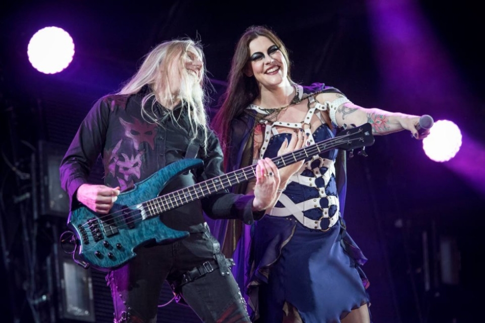 Nighwish aloitti Euroopan-kiertueensa kesäkuussa Joensuun laulurinteellä.