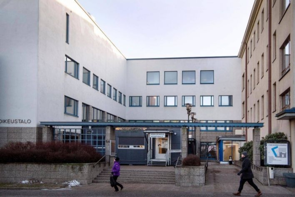 Tutkintaan johtanut tilanne tapahtui Jyväskylän oikeustalolla Keski-Suomen käräjäoikeuden odotusaulassa.