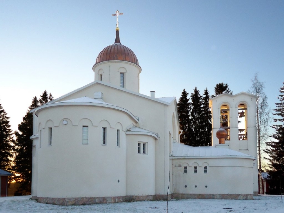 Pohjoisvenäläistä kirkkotyyliä edustava Valamon luostarin pääkirkko vihittiin käyttöön vuonna 1977. 