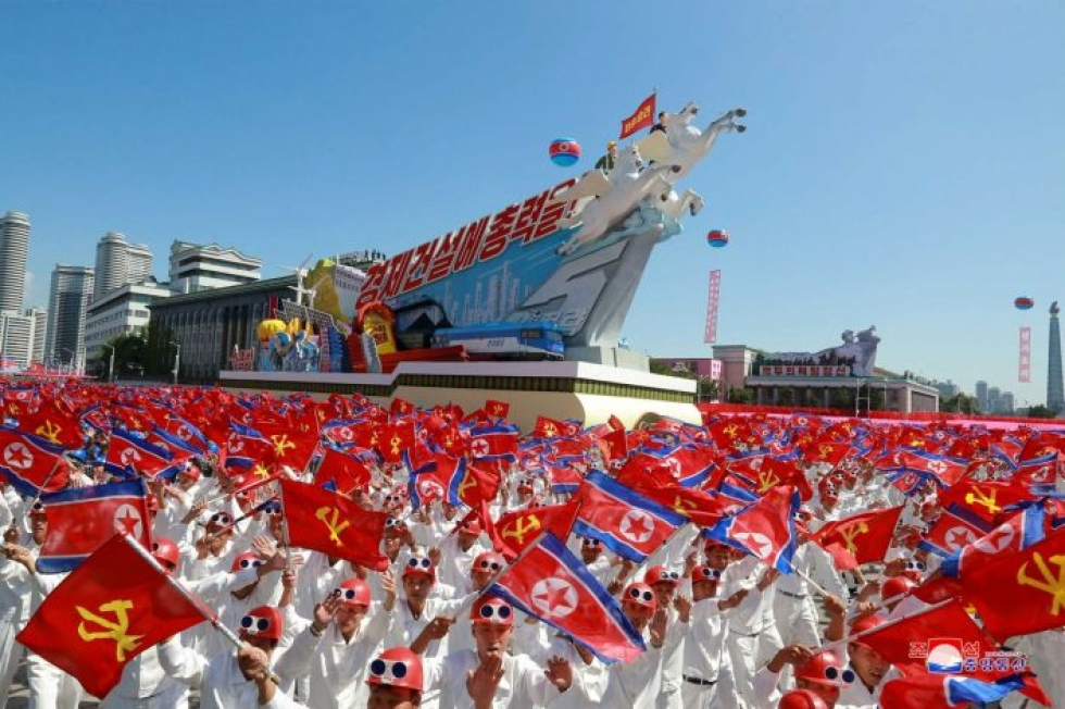 Pohjois-Koreassa juhlittiin sunnuntaina maan perustamisen 70-vuotispäivää. Lehtikuva/AFP