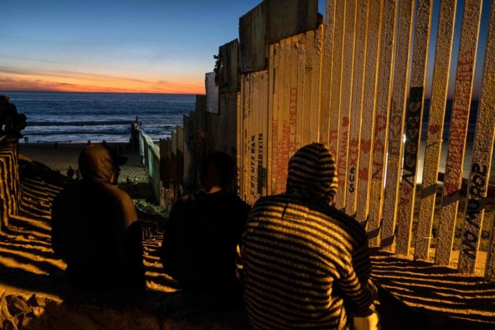 Siirtolaiskulkueen pääjoukon eli noin 4 000 hengen karavaanin odotetaan saapuvan rajalle lähipäivinä. LEHTIKUVA/AFP