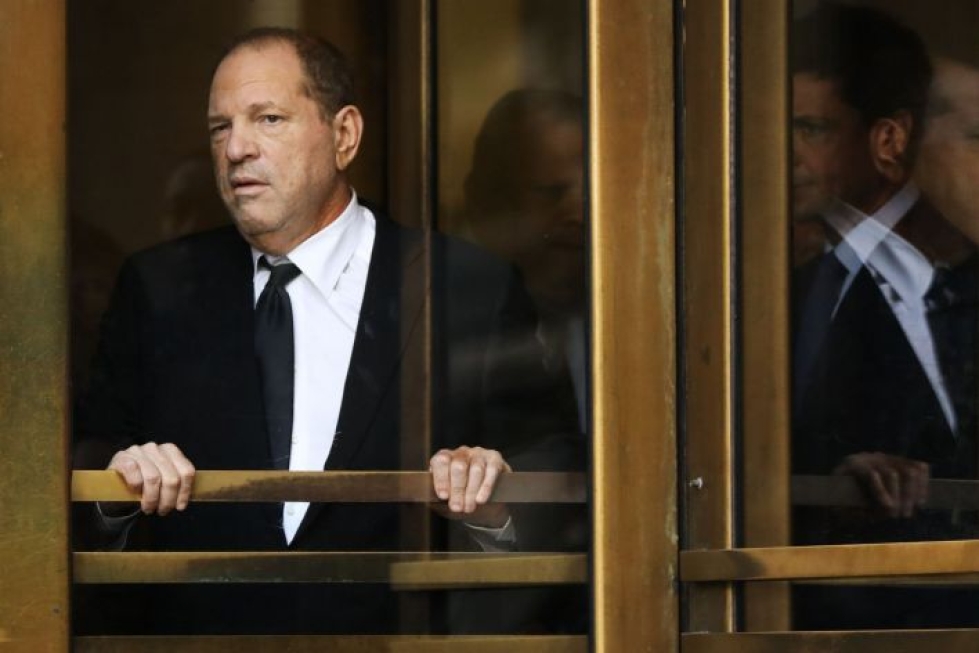 Harvey Weinstein saa kaksi uutta syytettä seksuaalisesta häirinnästä. Entisen Hollywood-tuottajan oikeudenkäyntiä lykättiin ensi vuoden tammikuulle. LEHTIKUVA / Getty Images / AFP