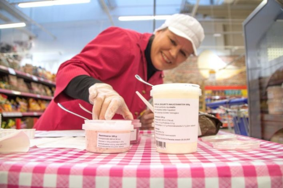 Pyhäselkäläinen Tanja Surma ryhtyi jogurttialan yrittäjäksi. Tuotteet valmistuvat Tohmajärvellä entisen kyläkoulun tiloissa.