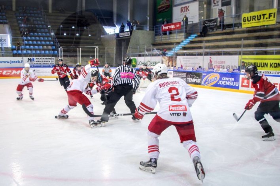 Atte Lehikoinen, Aleksanteri Kaskimäki ja Elmeri Laakso pelasivat viime kaudella Jokipoikien C-junioreissa.