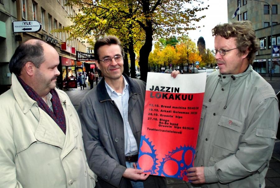 Jazzkerho -76 juhli kaksivitosiaan vuonna 2001. KUvassa vasemmalta Hannu Hovatoff, Jussi Sierla ja Jari Hytti.