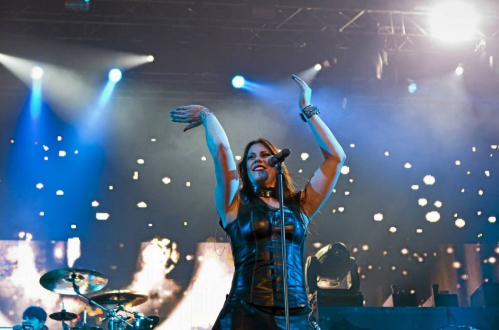 Floor Jansen on vakiinnuttanut paikkansa nopeasti Nightwishin laulusolistina, vaikka onkin virallisesti vain tuuraajana.