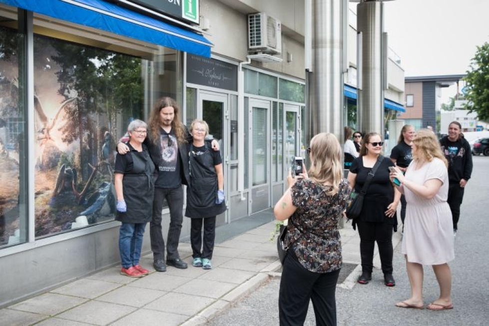 Nightwish-näyttelyn avajaisia vietettiin maanantaina Kiteellä. Tuomas Holopainen vieraili paikan päällä.
