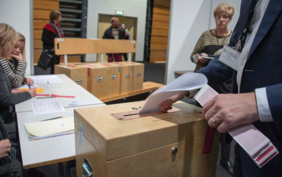 Islannissa ajauduttiin vaaleihin, kun edellisen hallituksen pääministeri joutui eroamaan Panama-vuodon paljastusten takia. LEHTIKUVA / AFP