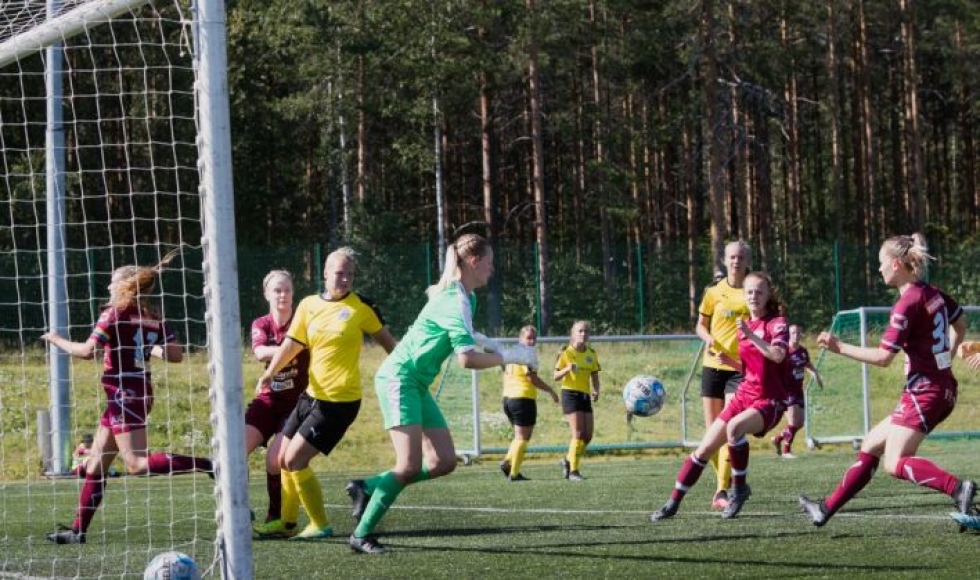Nurmijärven Jalkapalloseura voitti FC Hertan joensuulaisille tärkeässä ottelussa lauantaina. Arkistokuva joukkueiden heinäkuussa pelaamasta ottelusta.