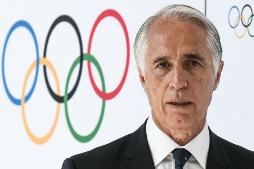 Italian olympiakomitean puheenjohtajan Giovanni Malagon mukaan maan hiihtoliitto aikoo ilmoittaa Kansainväliselle hiihtoliitolle FIS:lle halustaan lykätä kisoja. LEHTIKUVA / AFP