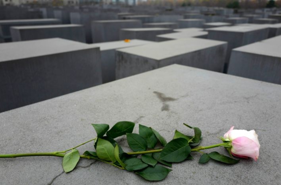 Muistopäivää vietetään Euroopan juutalaisten kansanmurhan, holokaustin, ja muiden toisen maailmansodan ajan joukkomurhien uhrien muiston kunnioittamiseksi. LEHTIKUVA/AFP