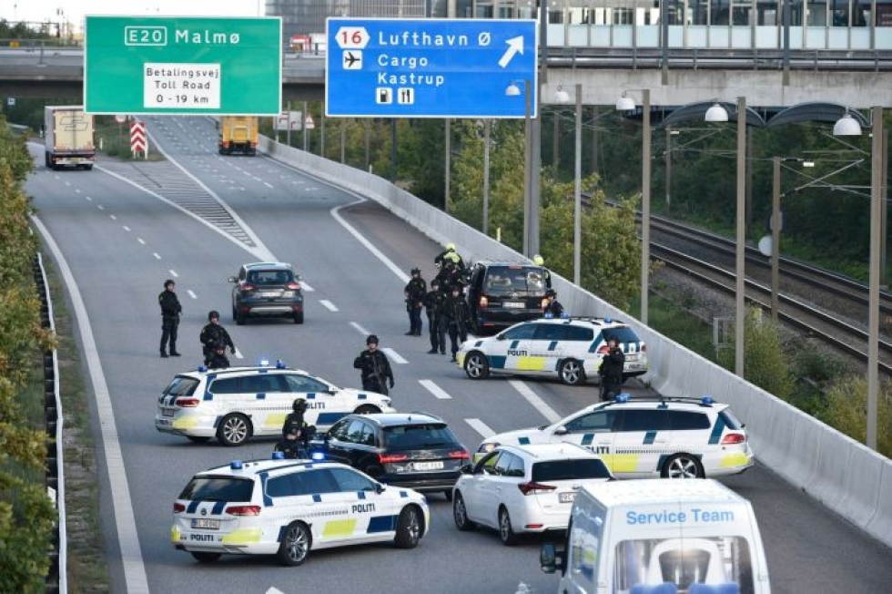 Tanskan poliisi pysäytti liikenteen muun muassa Öresundin sillalla syyskuun lopussa estääkseen Iranin turvallisuuspalvelua iskemästä iranilaisen separatistiryhmän Tanskassa asuvaa johtajaa vastaan. LEHTIKUVA / AFP