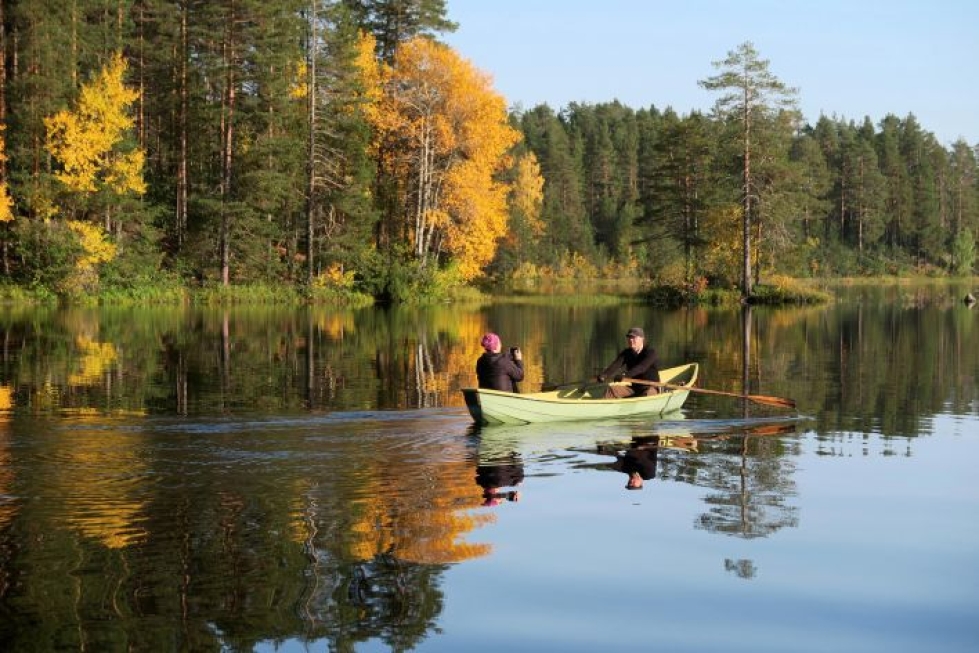 Vuokrattavat soutuveneet ja kanootit ovat olennainen osa vesistöjen ympäröimän Petkeljärven retkeilykeskuksen palveluvarustusta. 