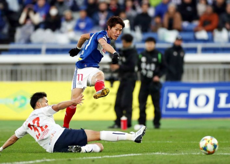 Japanin jalkapalloliiga perui ottelunsa maaliskuun puoliväliin. Kuva Yokohama F Marinosin ja FC Tokyon ottelusta joulukuussa. LEHTIKUVA/AFP