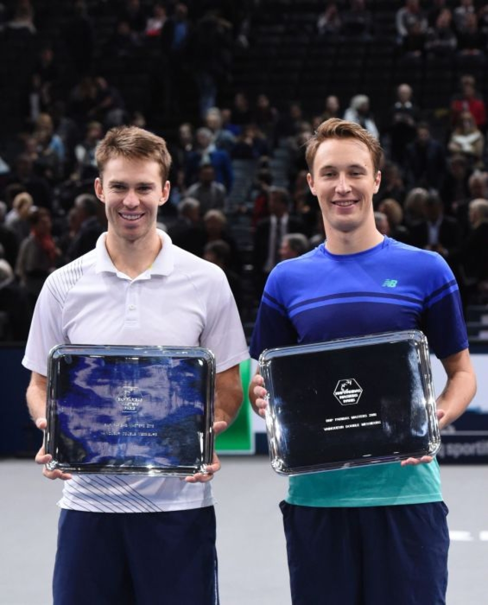 Henri Kontinen (oik.) ja John Peers ottavat mittaa maailman ykkösparista Herbert/Mahut'sta myös ATP-kiertueen finaaliturnauksessa. LEHTIKUVA/AFP