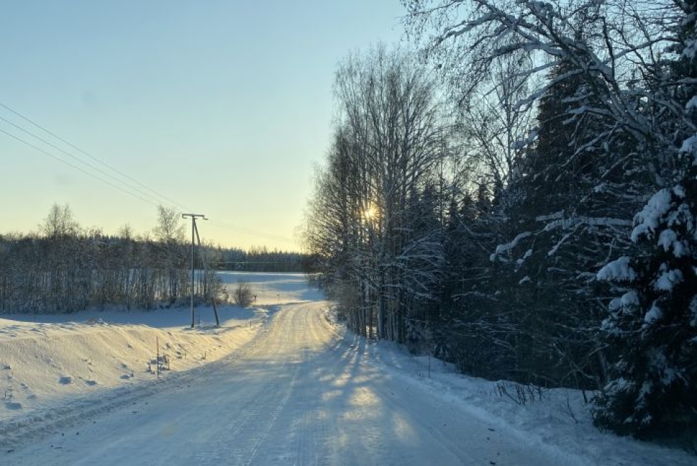 Selkeä sää on hellinyt Pohjois-Karjalaa viime päivinä. Kuva on Pyhäselän Rekivaaralta torstailta.