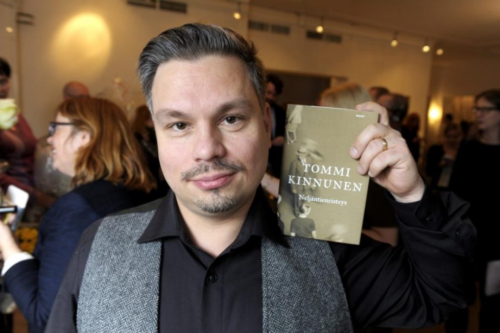 Kirjailija Tommi Kinnusen Neljäntienristeyksestä on tekeillä ooppera. LEHTIKUVA / Martti Kainulainen
