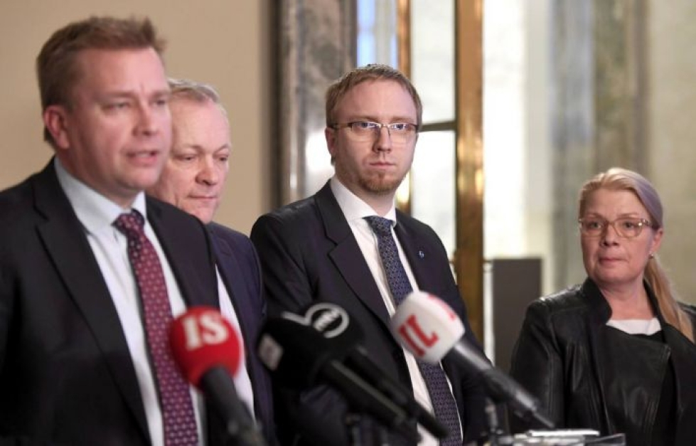 Eduskuntaryhmien puheenjohtajat kokoontuivat tiistaina Oulun ja Helsingin seksuaalirikosepäilyjä käsittelevään kokoukseen.
