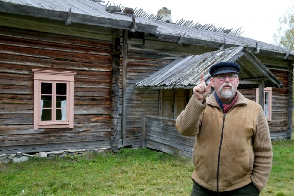 Murtovaaran päärakennus on vuodelta 1895 ja sitä restauroitiin vuonna 2007. Heikki Ovaskainen kertoo, ettei rakennuksessa ei ole käytetty nauloja eikä yhtään sahattua lautaa.