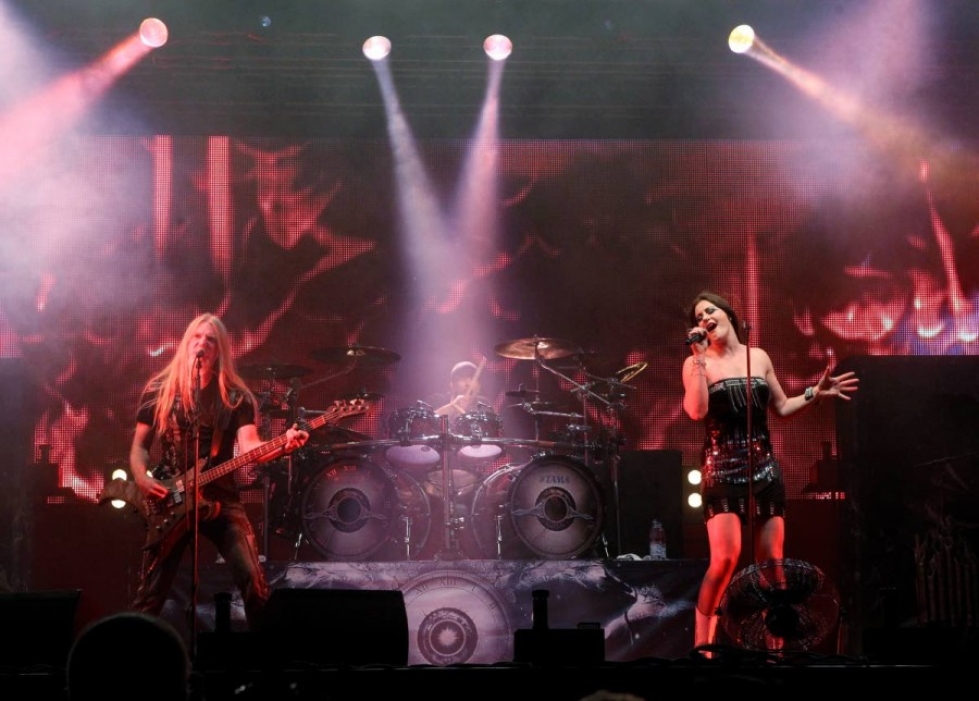 Nightwish ja Floor Jansen esiintyivät Ilosaarirockissa viime kesänä.
