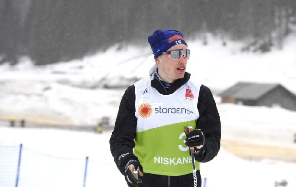 Iivo Niskanen hiihtäjien harjoituksissa Seefeldin MM-kilpailuissa Itävallassa tänään. LEHTIKUVA / HEIKKI SAUKKOMAA