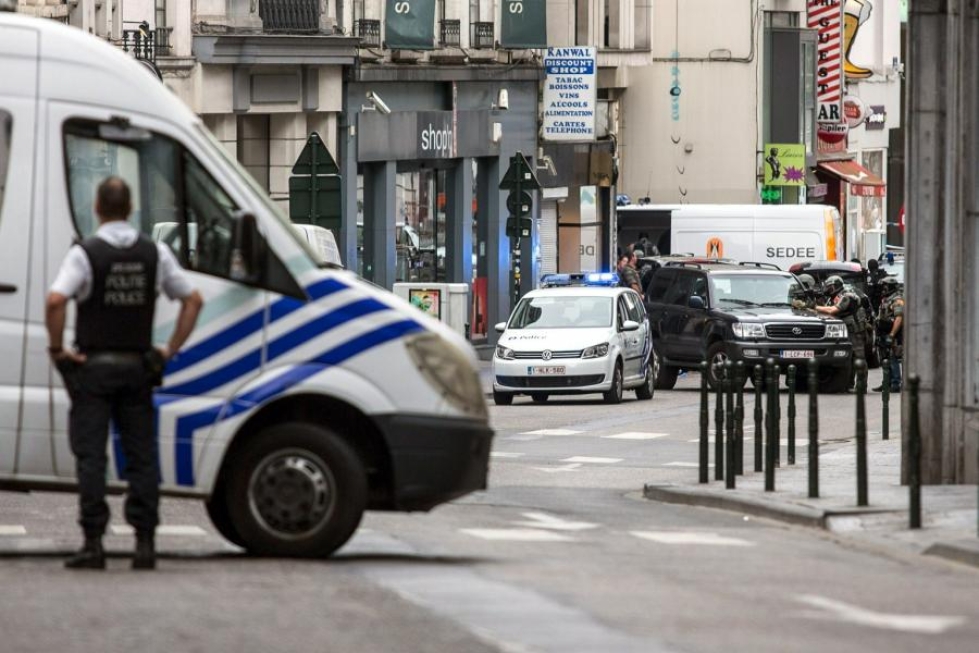 Poliisi piiritti terrorismista epäiltyä henkilöä Brysselin keskustassa pari viikkoa sitten. Kuva: Lehtikuva/AFP