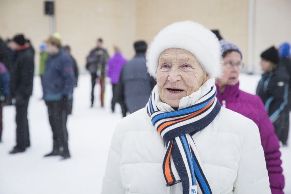 Elossa olevista olympiavoittajista naisia on kahdeksan. Heistä oheisessa kuvassa on Tohmajärveltä lähtöisin oleva 95-vuotias hiihtäjälegenda.