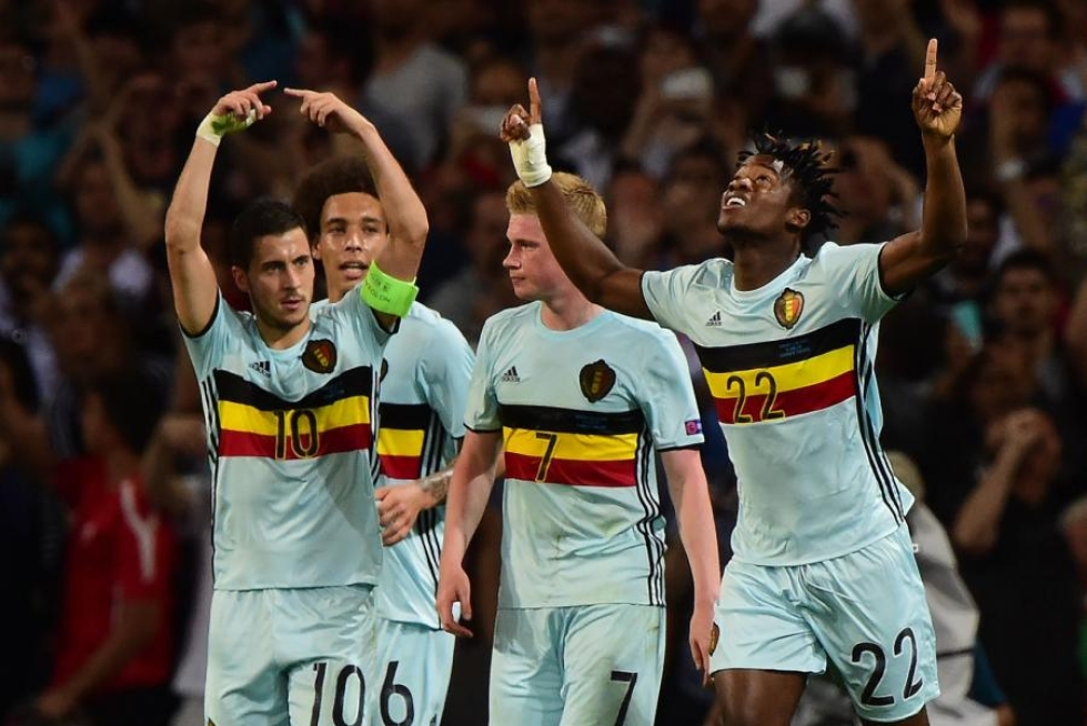Belgian pelaajat juhlivat 4-0-voittoa Unkarista. LEHTIKUVA/AFP