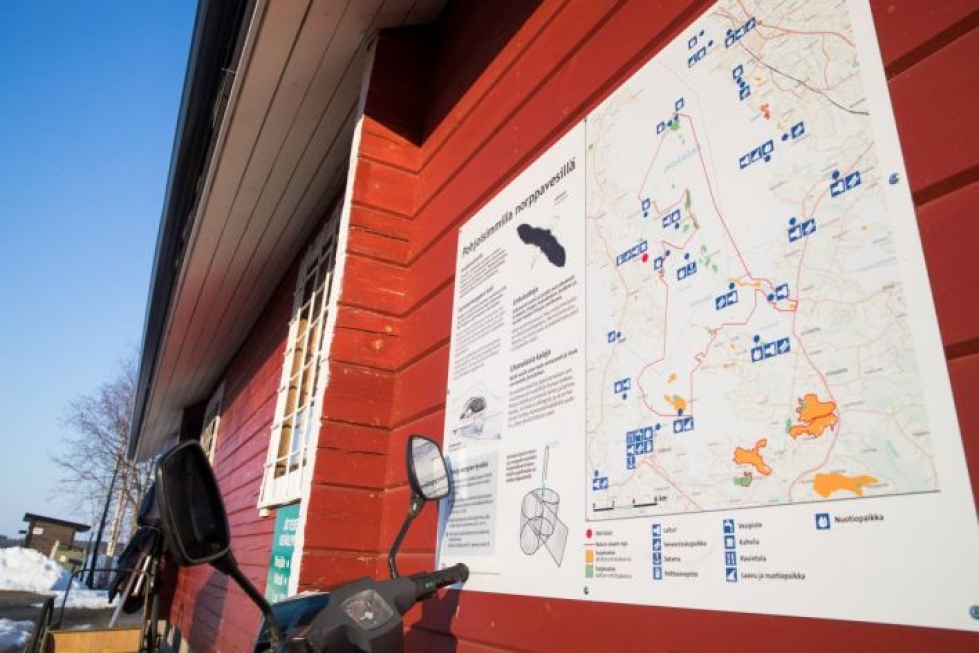 Liperissä Saariston rannassa on 3-4 vuotta vanha kartta norpan suojelusta verkkokalastajille. Ely-keskus on ilmoittanut, ettei heillä ole resursseja uusia sitä, mutta he voivat viedä lapun, että kartta on vanhentunut.