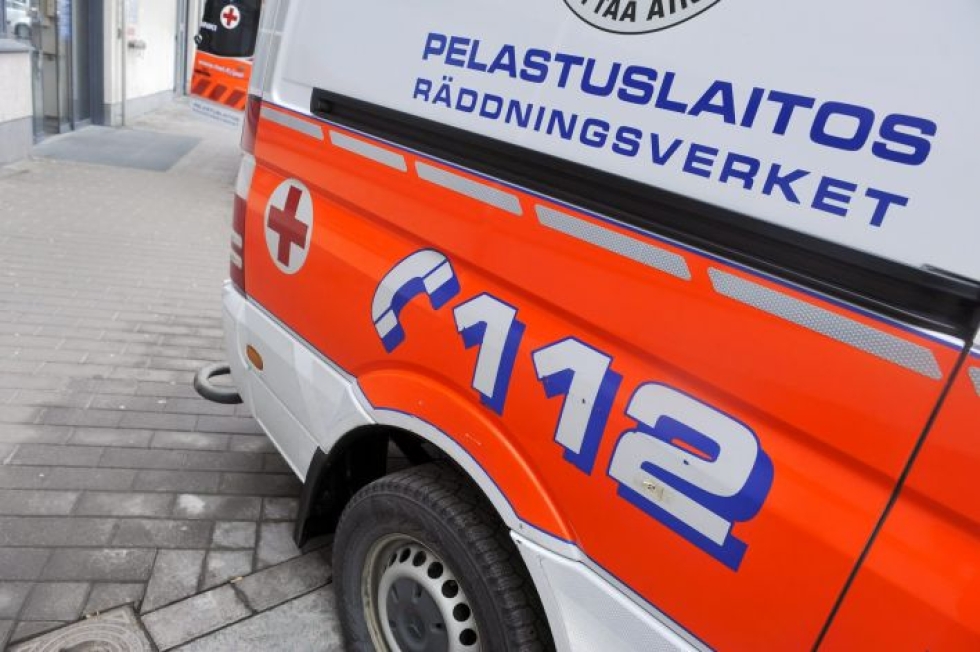 Kaksi ihmistä kuoli ja kaksi muuta loukkaantui vakavasti Parkanossa kahden henkilöauton ja raskaan ajoneuvon kolarissa. LEHTIKUVA / Timo Jaakonaho