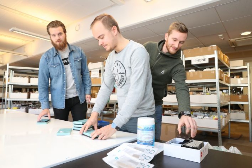 Kare Nupponen (vas.), Heikki Tiilikainen ja Antti Uotila perustivat Mobiilitukun välttääkseen tylsyyttä. Seitsemän vuotta myöhemmin yrityksen terävin tavoite on kansainvälistyä.