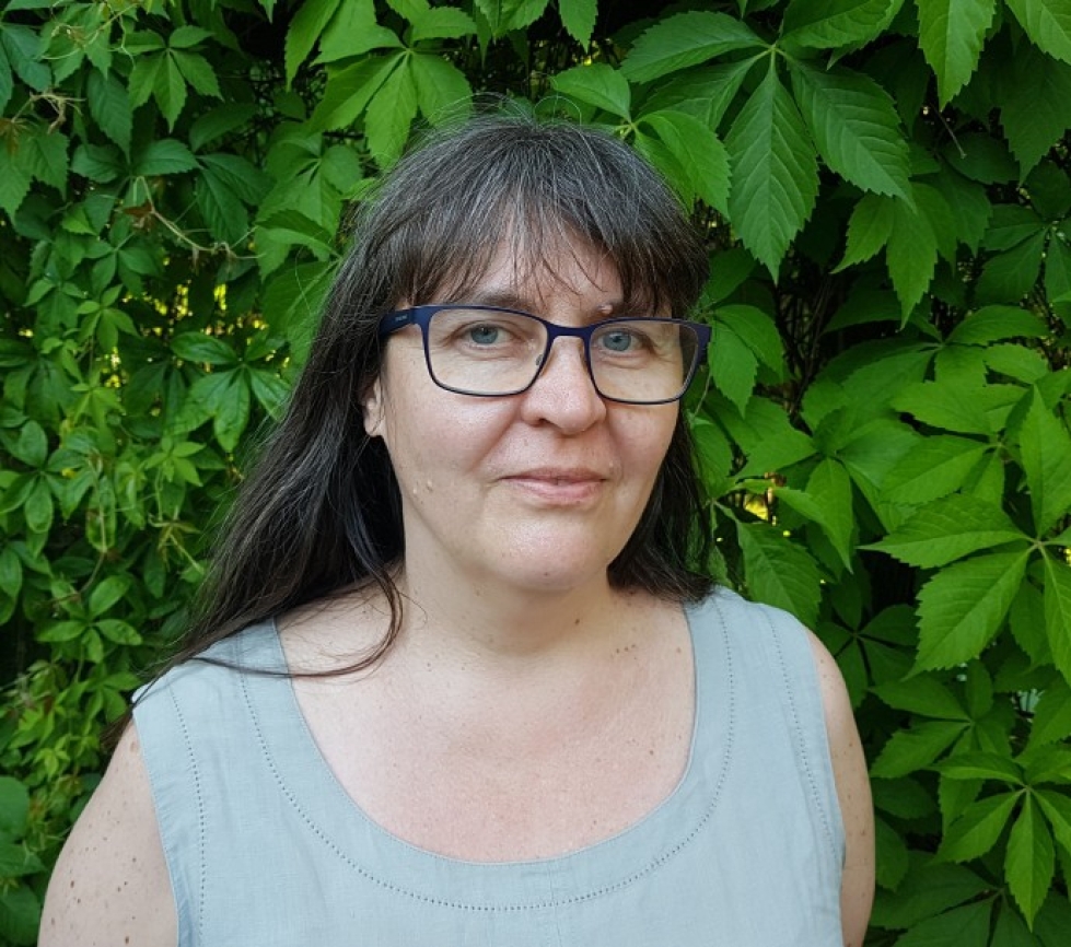 Helsingin yliopiston folkloristiikan ja kansanuskon tutkija Kaarina Koski kertoo, että suhtautuminen vainajiin on muuttunut radikaalisti historian aikana. 