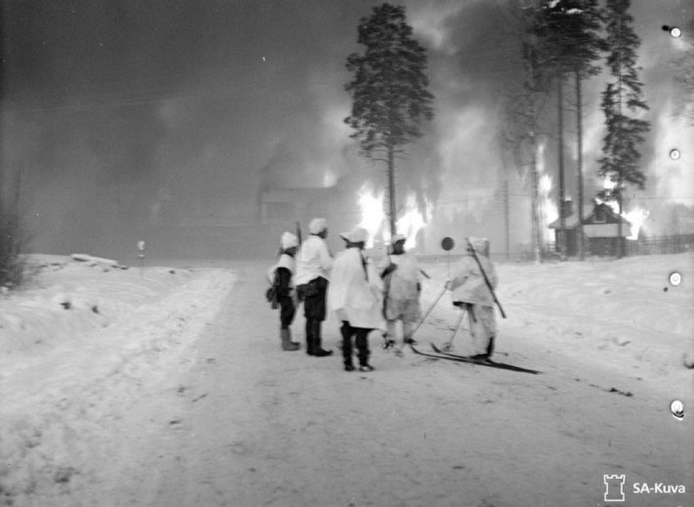Suojärven keskustaajamaksi kasvanut Suvilahti poltettiin 2. joulukuuta 1939.