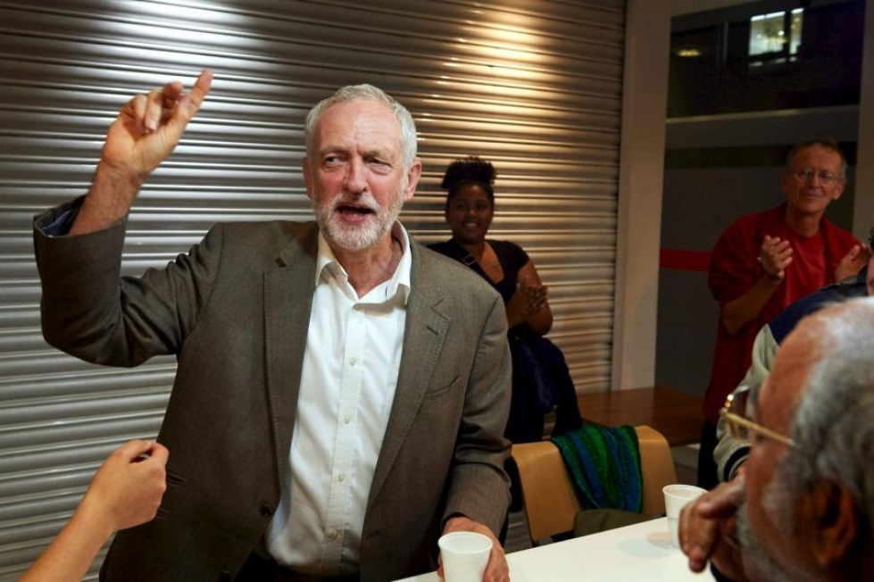 Jeremy Corbyn löi vastaehdokkaansa selvästi. Lehtikuva/AFP
