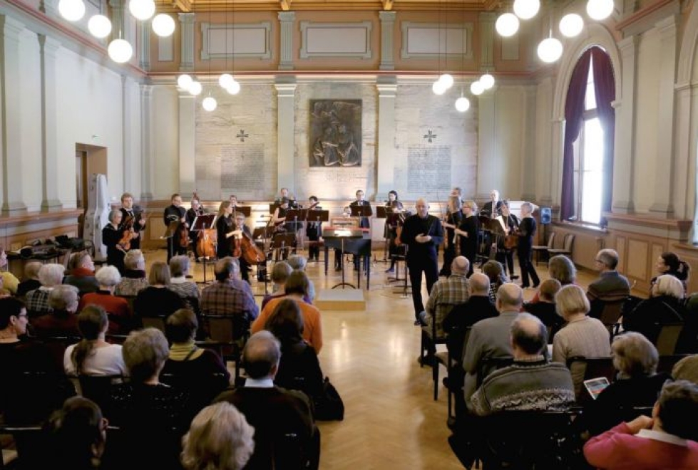 Joensuun kaupunginorkesteri esiintyi musiikkitalvessa Joensuun taidemuseon salissa myös vuonna 2016.