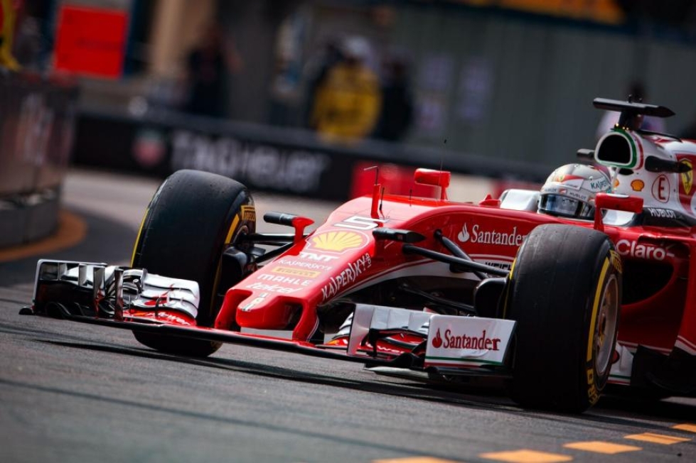 Sebastian Vettel oli Ferrarillaan Monacon gp:n lauantain harjoitusten paras. LEHTIKUVA/AFP