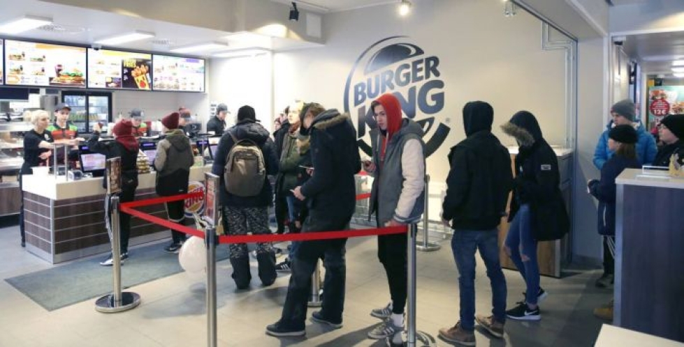 Ylämyllylle avautuneet Burger King ja uusi kauppakeskus ovat tuoneet kuntaan lisää työpaikkoja nuorille aikuisille ja palvelualoille.