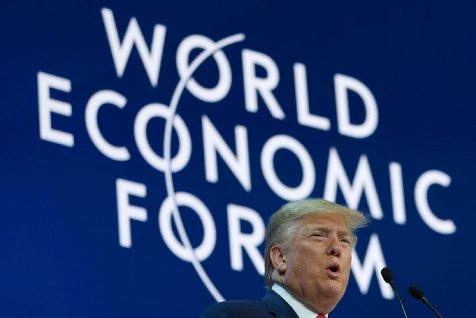Trump puhui tiistaina Sveitsin Davosissa Maailman talousfoorumissa. LEHTIKUVA/AFP