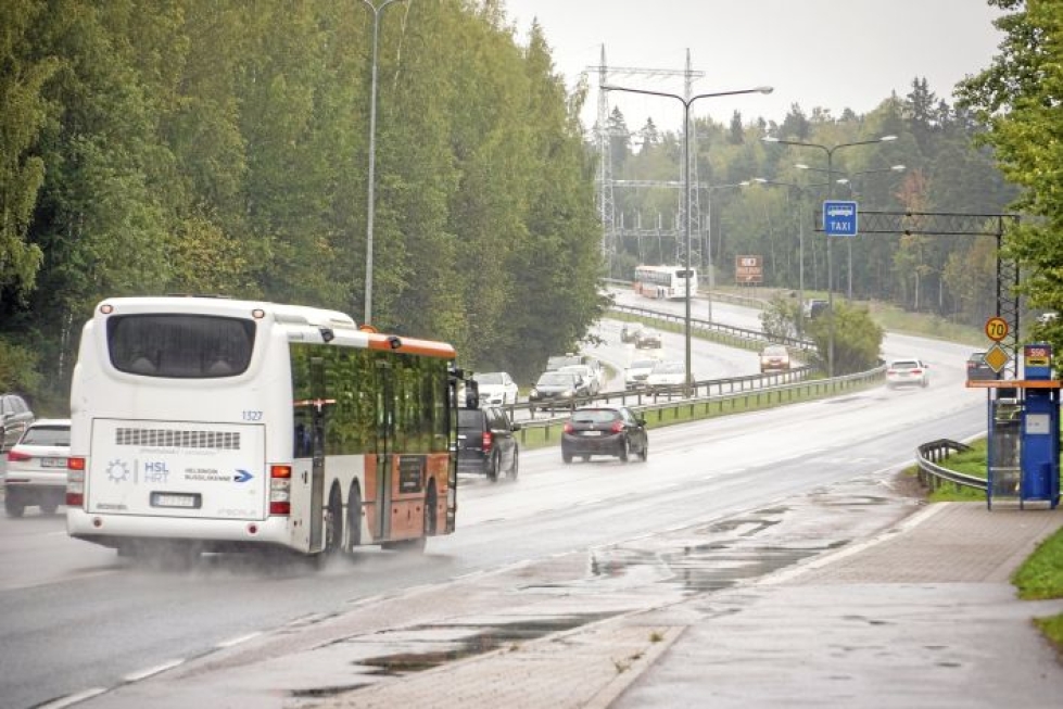Puolet suomalaisista siirtäisi autoilun verotusta ajoneuvon hankinnasta käytön verotukseen.