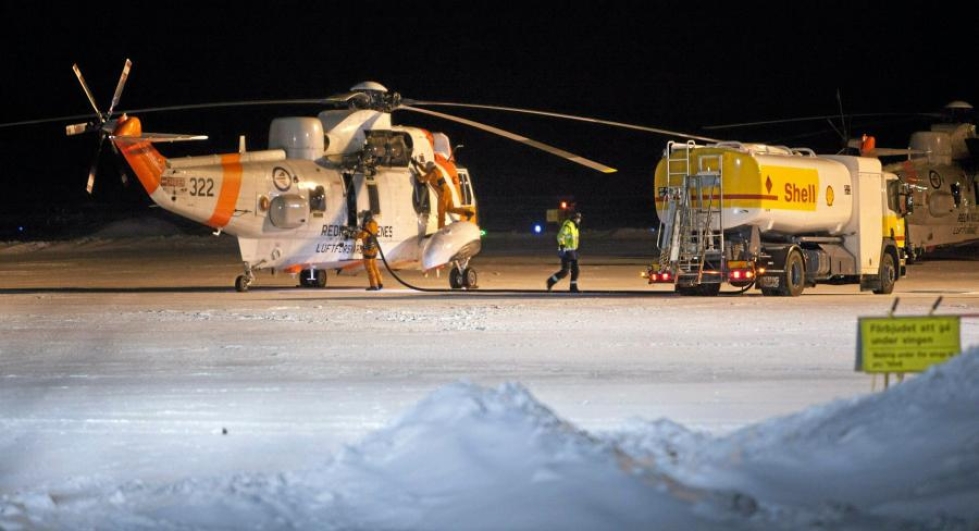 Kadonnutta norjalaishelikopteria etsitään muun muassa helikoptereilla.