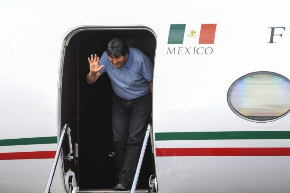 Morales haettiin Boliviasta Meksikoon sotilaskoneella. LEHTIKUVA/AFP