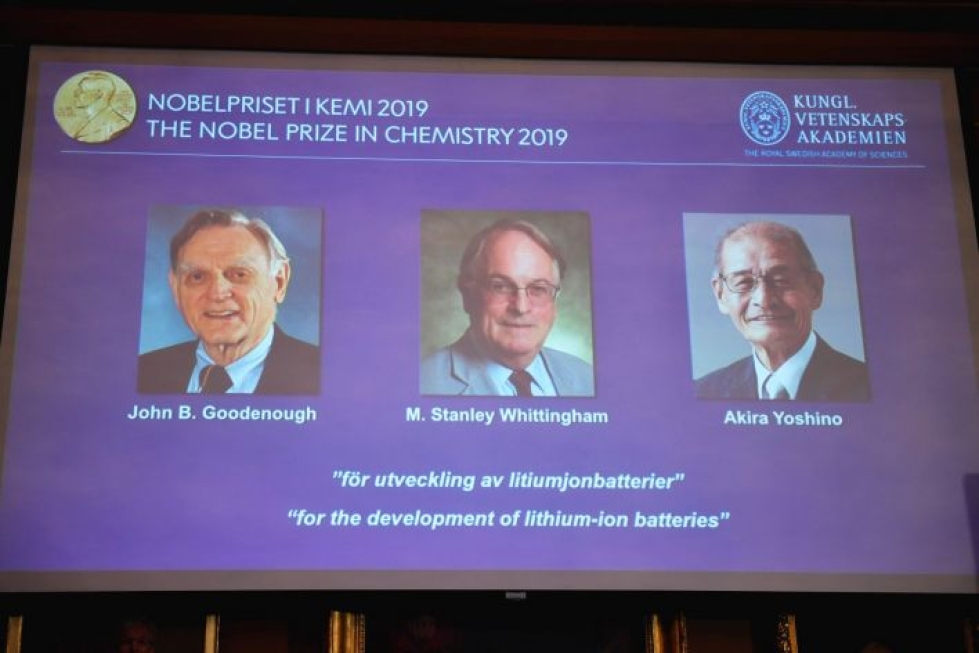Kemian Nobelin jakavat yhdysvaltalainen John B. Goodenough, brittiläinen M. Stanley Whittingham ja japanilainen Akira Yoshino. LEHTIKUVA/AFP