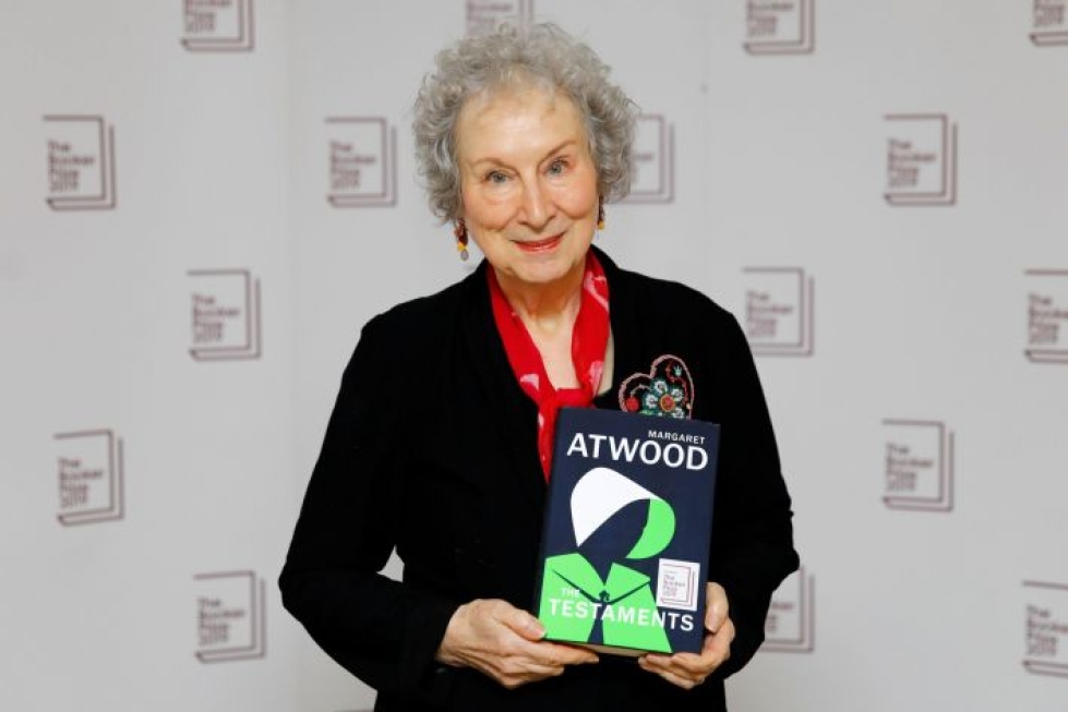 Kuuden ehdokkaan joukossa on Margaret Atwood teoksellaan Testamentit. Lehtikuva/AFP
