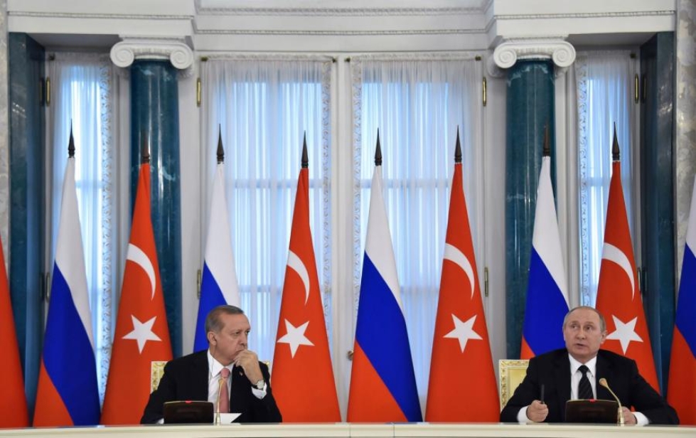 Venäjän ja Turkin päämiehet tapasivat nyt ensi kertaa sen jälkeen, Turkki ampui marraskuussa alas venäläisen sotilaskoneen. LEHTIKUVA/AFP