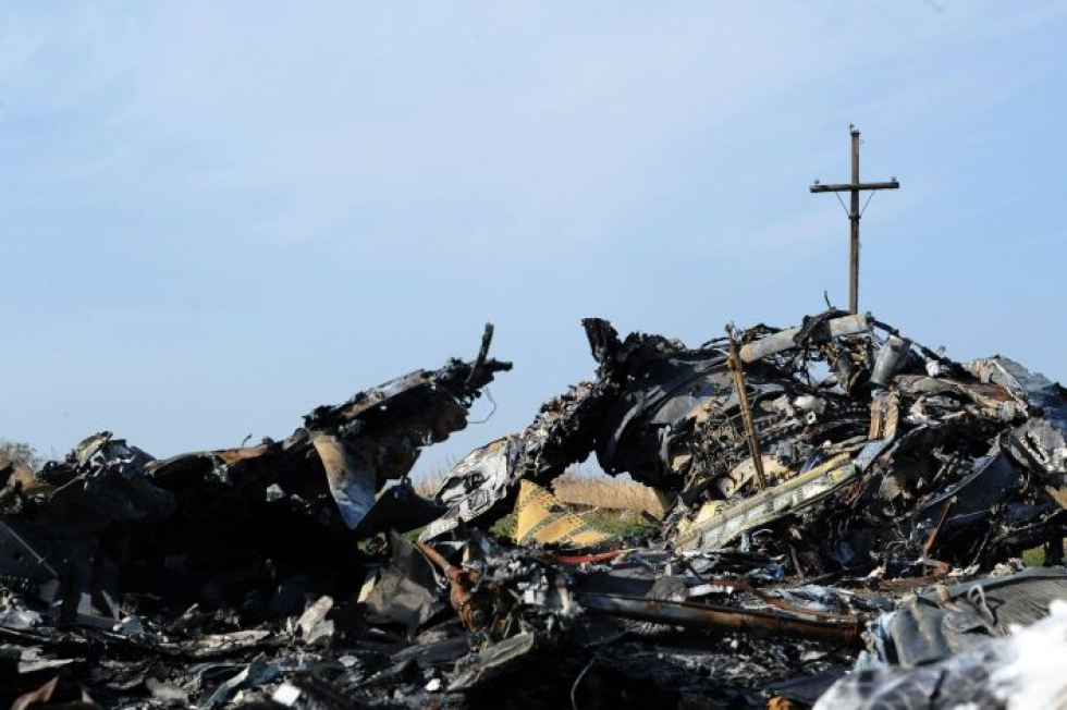 Malaysia Airlines -yhtiön lento MH17 ammuttiin alas 17. heinäkuuta 2014, ja kaikki koneessa olleet 298 ihmistä kuolivat. LEHTIKUVA / AFP