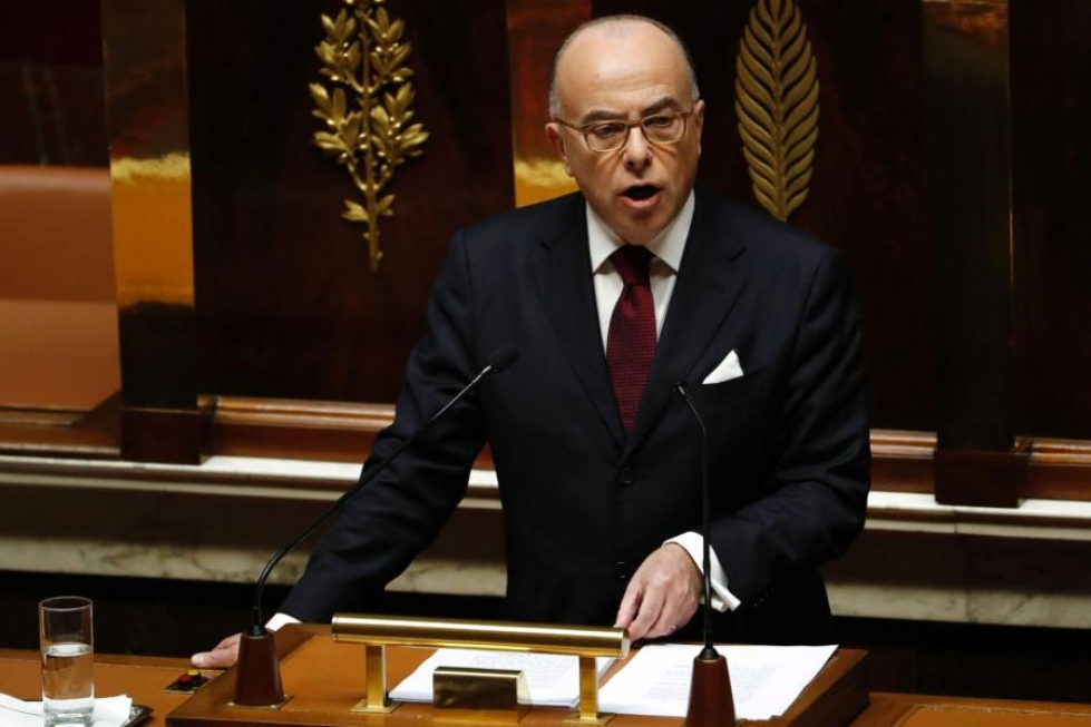 Ranskan nykyinen pääministeri Bernard Cazeneuve vastasi poikkeustilan voimaan saattamisesta ollessaan sisäministerinä. Kuvassa Cazeneuve Ranskan parlamentissa eilen. LEHTIKUVA/AFP