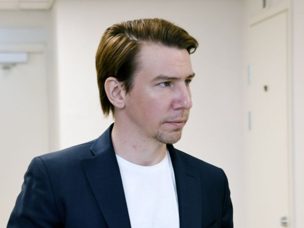 Syyttäjä aikoo valittaa näyttelijä Aku Hirviniemen tuomiosta hovioikeuteen. Lehtikuva/ Markku Ulander